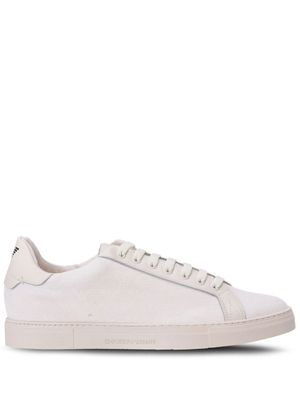 Emporio Armani baskets à logo imprimé - Blanc