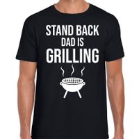 Stand back dad is grilling barbecue / bbq t-shirt zwart voor heren - thumbnail