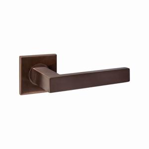 Intersteel DeurklinkQ 05 op vierkant rozet brons - 1343.103502
