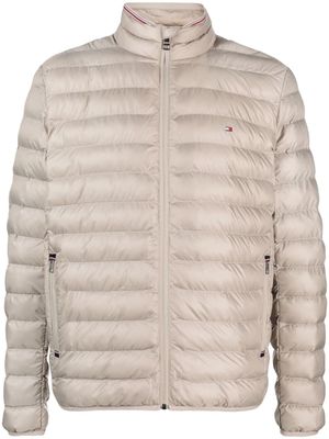 Tommy Hilfiger doudoune zippée à patch logo - Tons neutres