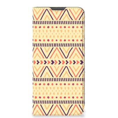 Motorola Moto G22 | Hoesje met Magneet | Aztec Yellow