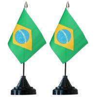 Vlag Brazilie tafelvlaggetjes - 6x stuks - 10 x 15 cm vlag - met zwarte standaard