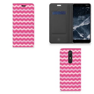 Nokia 5.1 (2018) Hoesje met Magneet Waves Pink