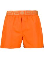 Versace short de bain à détail Greca - Orange - thumbnail