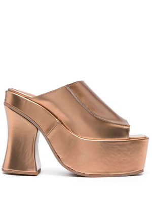 Eckhaus Latta mules en cuir à plateforme 130 mm