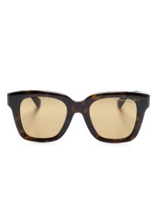 Alexander McQueen Eyewear lunettes de soleil carrées à effet écailles de tortue - Marron