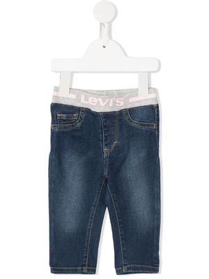 Levi's Kids jean à taille élastiquée à logo - Bleu