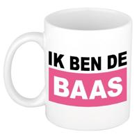 Ik ben de baas koffiemok / drinkbeker - wit/roze - 300 ml - cadeau bazin