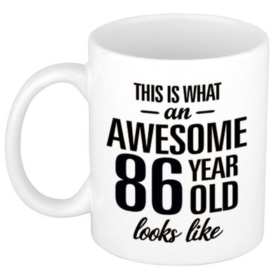 Awesome 86 year cadeau mok / beker 300 ml