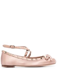 Valentino Garavani ballerines en satin à ornements Rockstud - Rose