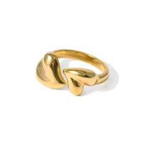 Ring met gouden hartjes