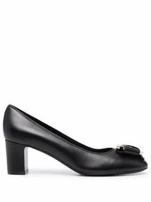 Ferragamo escarpins à détail de plaque - Noir