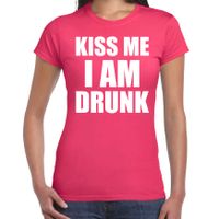 Fun t-shirt kiss me I am drunk roze voor dames - thumbnail