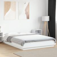 Bedframe met LED-verlichting bewerkt hout wit 135x190 cm