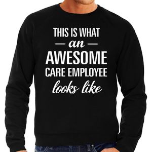 Awesome care employee cadeau sweater / trui zwart voor heren