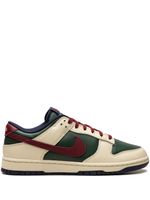 Nike baskets Dunk Low "From Nike, To You" - Tons neutres - thumbnail