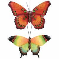 Set van 2x stuks tuindecoratie muur/wand vlinders van metaal in oranje en groen tinten 48 x 30 cm - Tuinbeelden - thumbnail