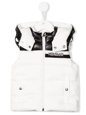 Moncler Enfant gilet à logo imprimé - Blanc