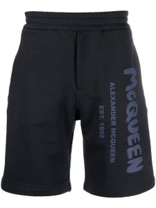 Alexander McQueen short de sport à imprimé graffiti - Bleu