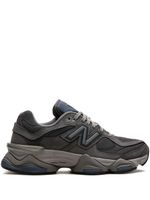 New Balance baskets 9060 en daim - Gris - thumbnail