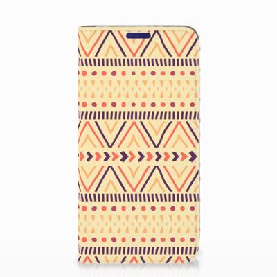 Samsung Galaxy S10e | Hoesje met Magneet | Aztec Yellow Samsung Galaxy S10e | Hoesje met Magneet | Aztec Yellow