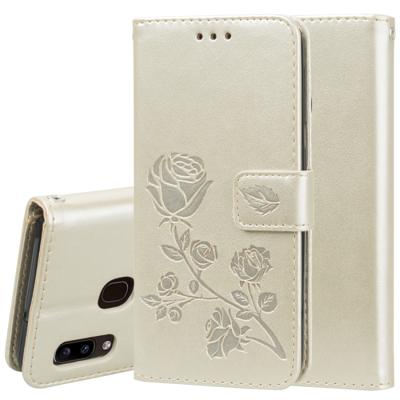 Voor Galaxy A20e ingedrukt afdrukken Rose patroon horizontale Flip PU lederen draagtas met houder & kaartsleuven & portemonnee (goud)