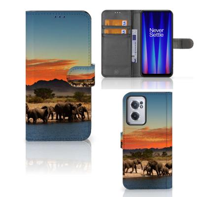 OnePlus Nord CE 2 | Telefoonhoesje | Met pasjeshouder | Olifanten