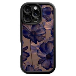 iPhone 16 Pro zwarte case - Twilight petals