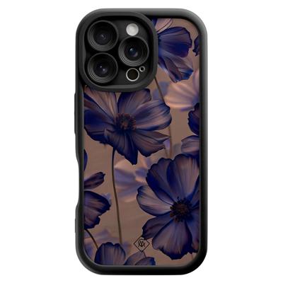 iPhone 16 Pro zwarte case - Twilight petals