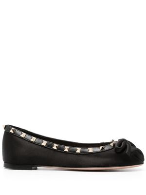 Valentino Garavani ballerines en satin à ornements Rockstud - Noir
