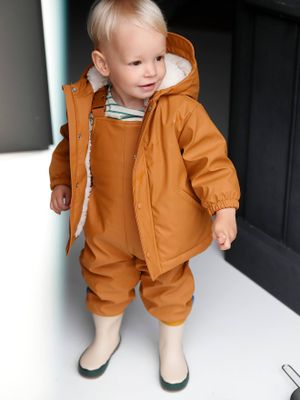 Regenjas en -broek voor baby's karamel