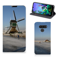 LG Q60 Book Cover Schaatsers - thumbnail