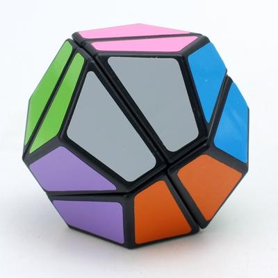 Tweede-orde creatieve Alien vormige puzzel Children's educatief speelgoed (Random kleur levering)