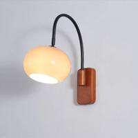 Bauhaus Kaki Draaibare Glazen Wandlamp Met Houten Afwerking