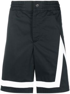 Moncler short de sport à logo imprimé - Noir