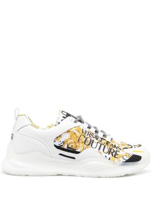 Versace Jeans Couture baskets à imprimé baroque - Blanc