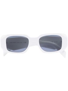 Prada Eyewear lunettes de soleil Symbole à monture géométrique - Blanc