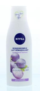 Nivea Essentials reinigingsmelk sensitive (200 ml)