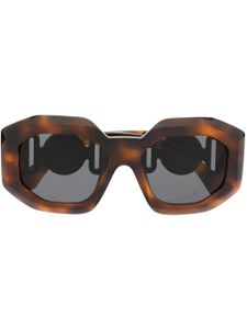 Versace Eyewear lunettes de soleil Medusa à monture oversize - Marron