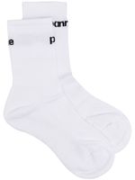 Rabanne chaussettes nervurées à logo intarsia - Blanc