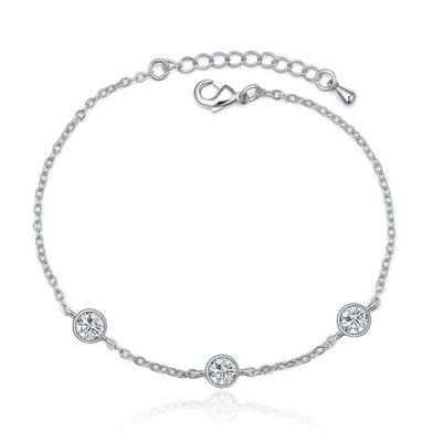 Verstelbare Dames Armband met 3 Zirkonia Steentjes Zilverkleurig