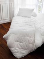 Lichtgewicht dekbed Harmonie behandeld met Sanitized® wit