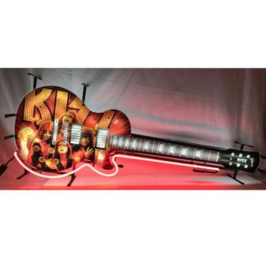 Kiss Gitaar Neon Verlichting 119 x 45 cm