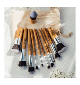 Set van 11 duurzame make-up kwasten