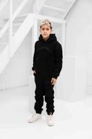 Cou7ure Essentials Basic Curve Trainingspak Kids Zwart - Maat 128 - Kleur: Zwart | Soccerfanshop