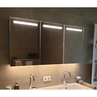 Spiegelkast SPK52000 | 140x70x14 cm | 3 Deuren | Directe LED verlichting | Aluminium | Met spiegelverwarming