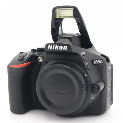 Nikon D5600 body occasion