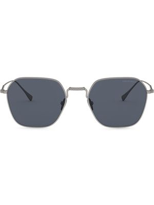 Giorgio Armani lunettes de soleil tintées à monture carrée - Gris