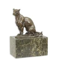 BRONZEN BEELD VAN EEN ZITTENDE PANTER