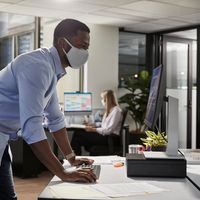 HP Pro Small Form Factor 400 G9 Desktop PC - thumbnail